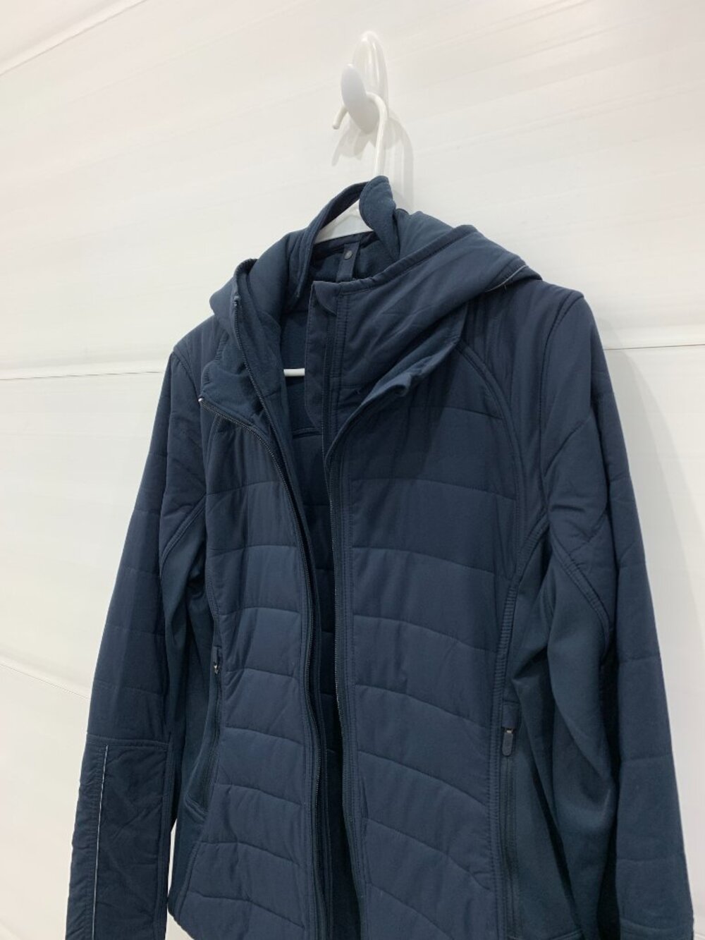 Lululemon Extra Mile Jacket - Nocturnal Teal - Size 10 - Picture 4 of 8
